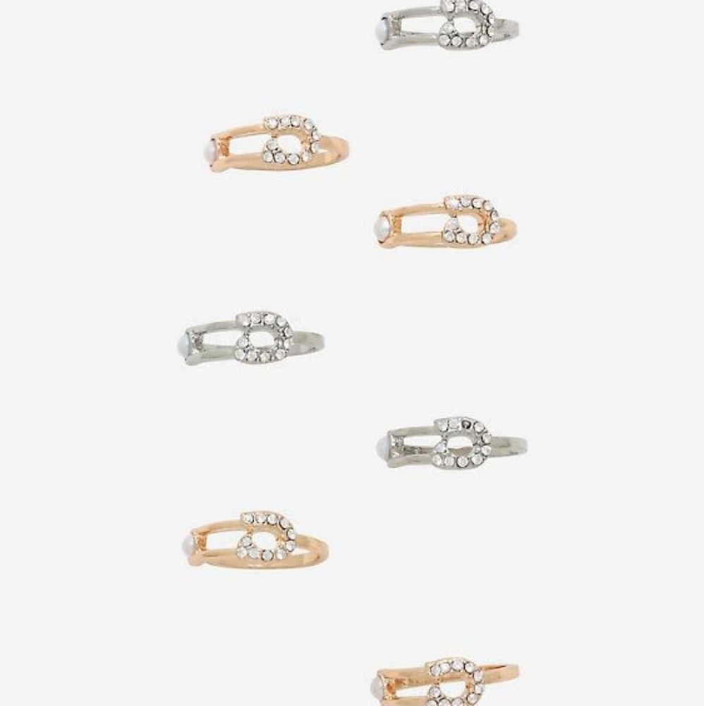 Hot Topic safety pin ring